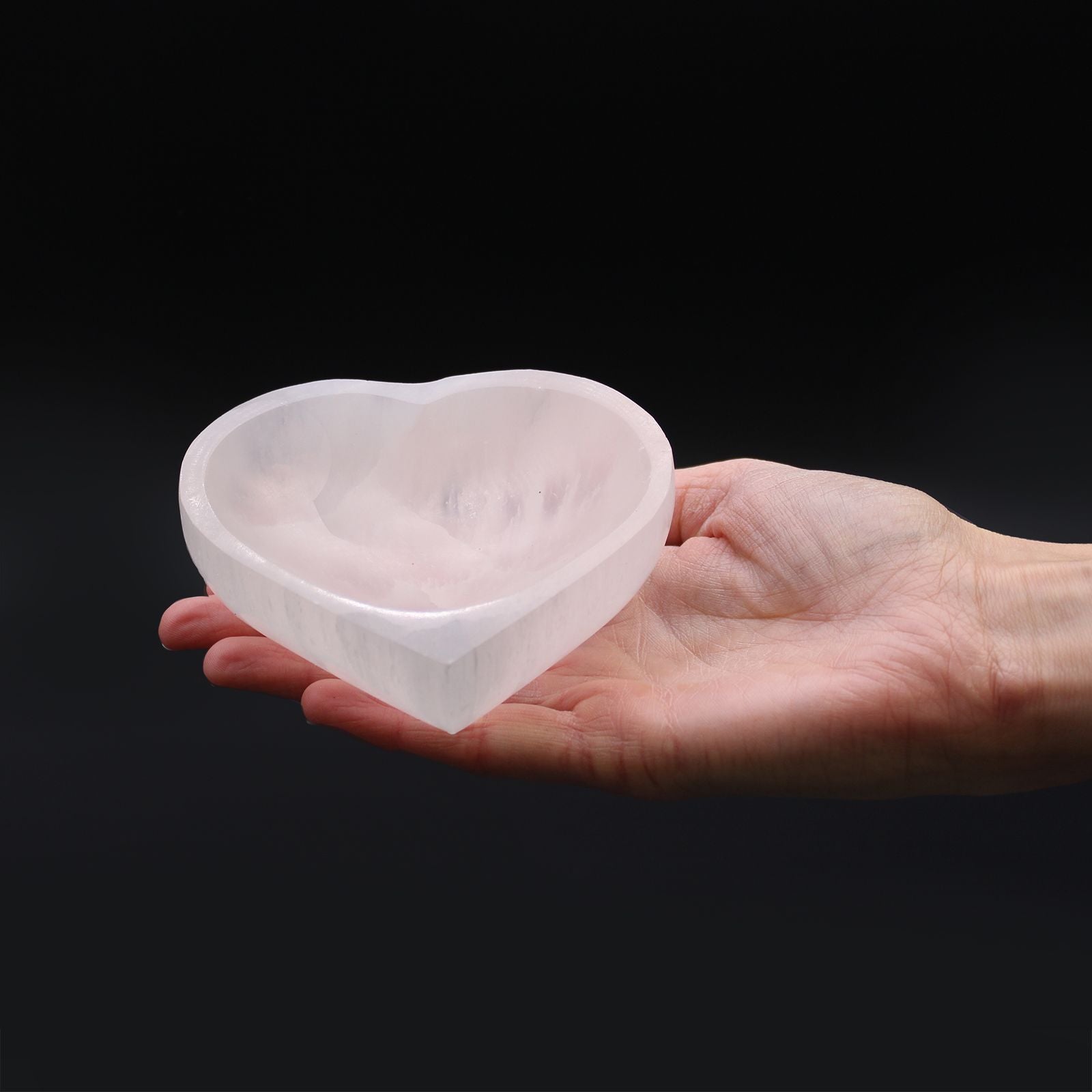 Selenite Heart Bowl – 10 cm