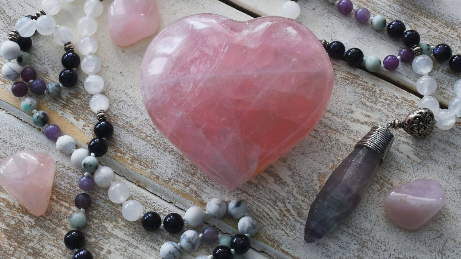 Mindful Jewelry – Symbols of Balance and Beauty