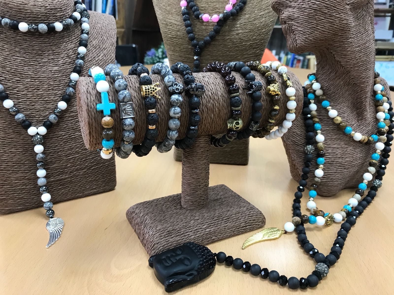Hamsa Black Agate Gemstone Bracelet