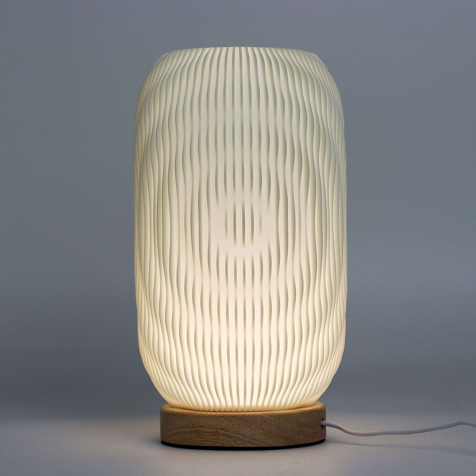 Modern Twisted Wave Lamp – USB – 3 Brightness Settings
