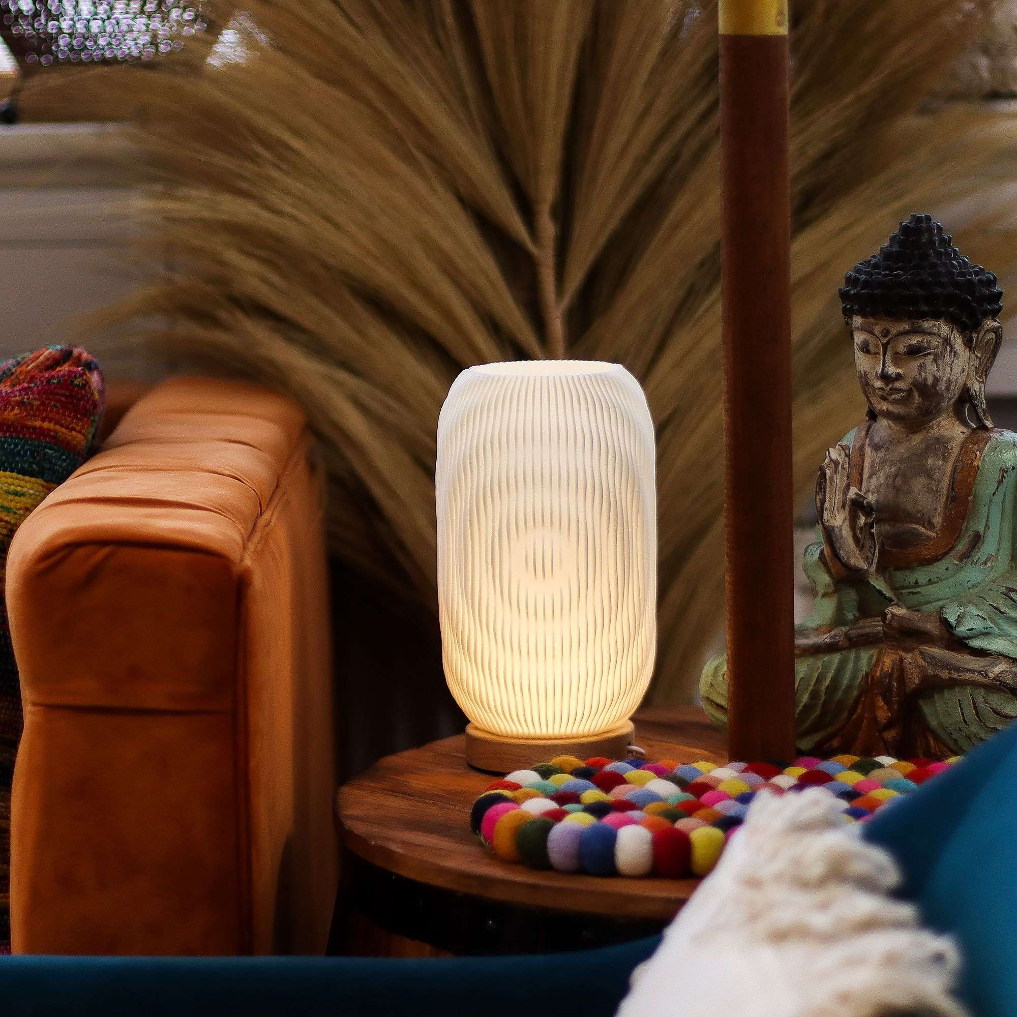 Modern Twisted Wave Lamp – USB – 3 Brightness Settings